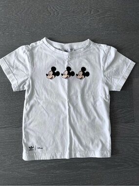Adidas 2 tshirts